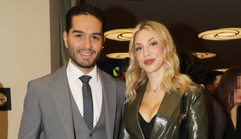 Γαρυφαλλιά Καληφώνη: Η αγκαλιά της στον Χρήστο Μάστορα και οι ευχές για τη γιορτή του 