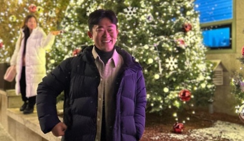 Βορειοκορεάτης αποκαλύπτει πώς είναι να κάνεις Χριστούγεννα σε μια χώρα που απαγορεύονται 