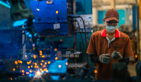 Όταν η δουλειά δεν σταματά ποτέ: Ο κινεζικός κανόνας 996 που υιοθετούν στις ΗΠΑ