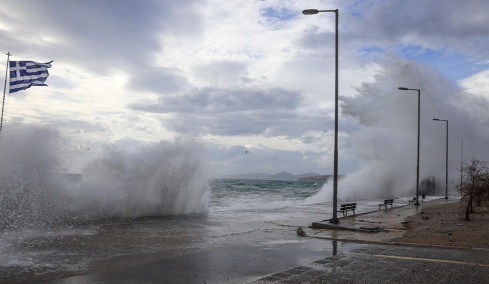 Καιρός: Θυελλώδεις άνεμοι και έντονο κρύο την Κυριακή, προειδοποίηση Αρναούτογλου για 4 περιοχές