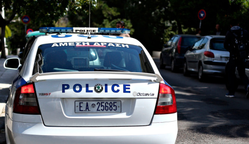 Γκύζη: Άνδρας μαχαίρωσε τη γυναίκα του στον λαιμό και έπεσε από την ταράτσα και αυτοκτόνησε