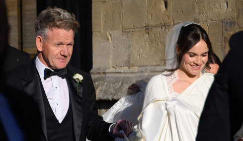 Γκόρντον Ράμσεϊ: Παντρεύτηκε η κόρη του Χόλι, το εντυπωσιακό νυφικό και η απουσία της οικογένειας του γαμπρού