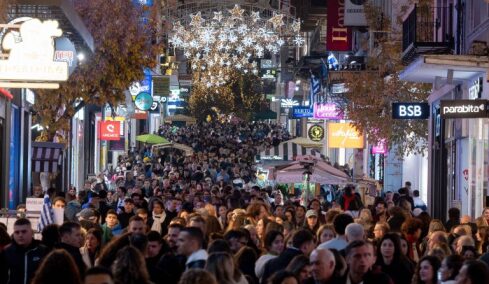 Τελευταία Κυριακή του χρόνου με ανοιχτά καταστήματα και σούπερ μάρκετ, ποιες ώρες θα λειτουργήσουν