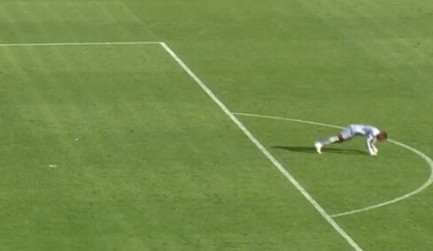 Σοκαριστική στιγμή στο Κόπα Άφρικα: Ο τερματοφύλακας του Σουδάν κατέρρευσε την ώρα του αγώνα με την Ισημερινή Γουινέα