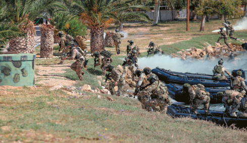 Υπουργείο Εθνικής Αμυνας: Οι αλλαγές στη δομή του στρατού και οι νέες ρυθμίσεις για βαθμολόγιο, μισθολόγιο και αναβολές