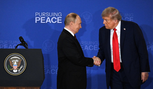 «Καλή και παραγωγική» τηλεφωνική επικοινωνία Τραμπ και Πούτιν πριν τη συνάντηση με τον Ζελένσκι