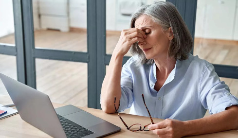 Όραση: Μην αγνοείτε την ξηροφθαλμία προειδοποιεί γιατρός του Χάρβαρντ – Τι να κάνετε