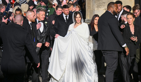 Γκόρντον Ράμσεϊ: Οι αιχμές σε ομιλία στον γάμο της κόρης του για την απουσία των πεθερικών του από την τελετή