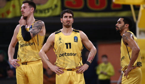 Άρης - Τσεντεβίτα 60-89: Εφιαλτική βραδιά στο Παλέ 
