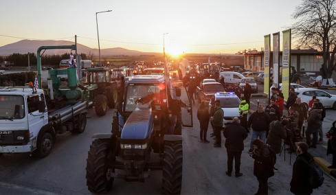 Επί τάπητος plan b για τους αγρότες με σκλήρυνση στάσης μετά το αδιέξοδο διαλόγου με τα μπλόκα