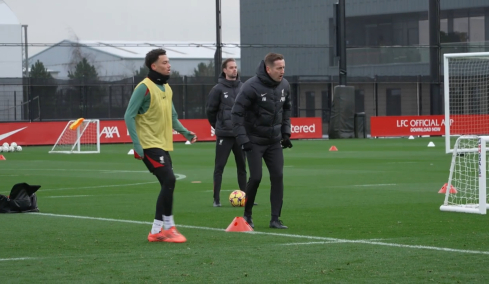 Λίβερπουλ: Απολύθηκε ο βοηθός του Σλοτ που είναι υπεύθυνος για τις στημένες φάσεις