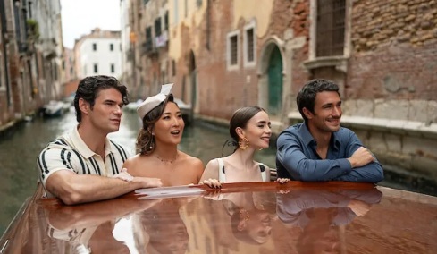 Emily in Paris: Το λάθος που παρατήρησαν οι θαυμαστές της σειράς στην 5η σεζόν