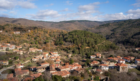 Οικογενειακή απόδραση στις Καρυές Λακωνίας
