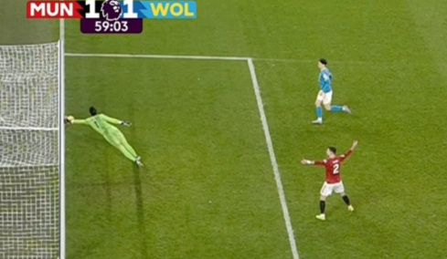 Premier League: Η «μυθική» απόκρουση του Σα που τρέλανε τους Άγγλους (vid)