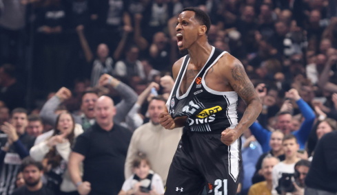 Νάναλι: Είμαι χαρούμενος που θα συμμετάσχω στην αναγέννηση της ΑΕΚ