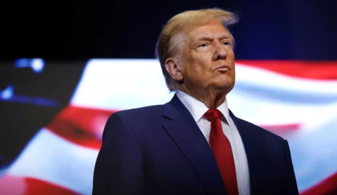 Ντόναλντ Τράμπ και υπερδοσολογία ασπιρίνης: Οι κίνδυνοι που επισημαίνουν οι ειδικοί
