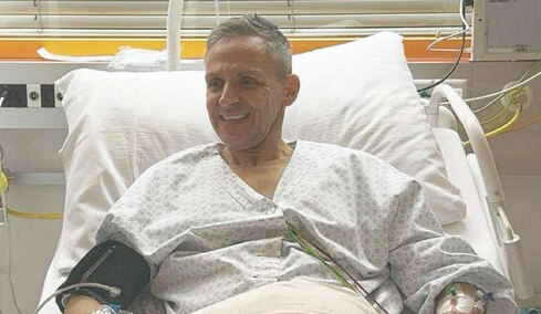 Ο 55χρονος πατέρας - ήρωας του Κραν Μοντανά που έσωσε δέκα νέους με γυμνά χέρια από τη φονική πυρκαγιά - «Έβλεπα ανθρώπους να καίγονται ζωντανοί»