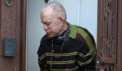 Αγνώριστος και αντιμέτωπος με έξωση ο Μίκι Ρουρκ, χρωστάει 60.000 δολάρια, δείτε φωτογραφίες