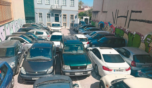 Ξέφυγαν οι τιμές, ζητούν 500 ευρώ τον μήνα για πάρκινγκ στο Κολωνάκι