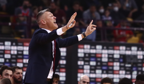 Ειρωνεία Γιασικεβίτσιους για το ΣΕΦ: «Διαρροές έχει μόνο στον Πειραιά, στην Κωνσταντινούπολη δεν υπάρχει διαρροή», βίντεο 