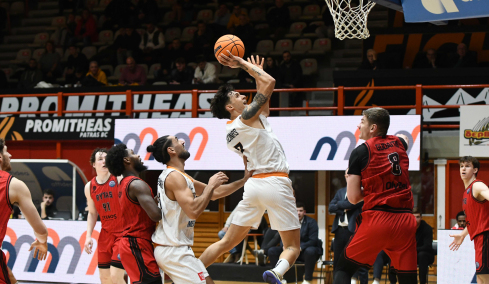 Σαλόν - Προμηθέας 93-78: Το πάλεψε για τρία δεκάλεπτα αλλά λύγισε στο τελευταίο