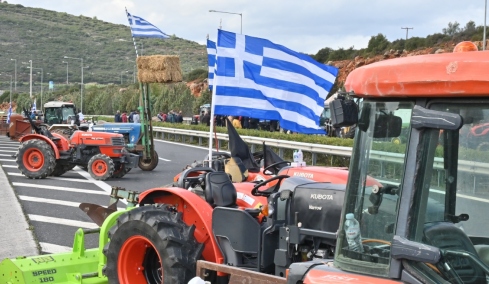 Η κυβέρνηση ετοιμάζει διοικητικές και ποινικές κυρώσεις για τα τρακτέρ - Στο τραπέζι επικαιροποιημένος αστυνομικός σχεδιασμός