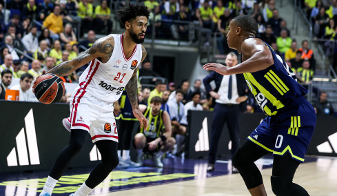 Φενέρ - Ολυμπιακός 87-78 (Δ' περίοδος): Αγκαλιάζουν τη νίκη οι Τούρκοι, Live 