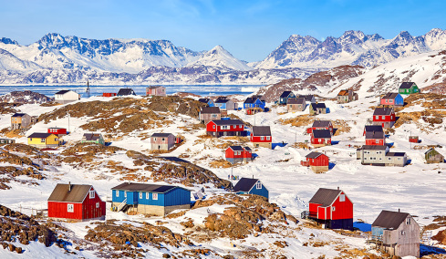 Ο Τραμπ θα επιχειρήσει για τέταρτη φορά στην ιστορία των ΗΠΑ να αγοράσει την Γροιλανδία: Η χρήση του στρατού είναι πάντα μια επιλογή, λέει ο Λευκός Οίκος