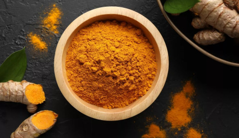Κουρκουμάς: Ο «χρυσός» της κουζίνας με τα αμέτρητα οφέλη για την υγεία – Πότε πρέπει να αποφεύγεται