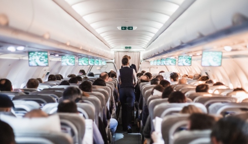 Το χειρότερο σημείο για να αφήνει κάποιος το μπουφάν του στο αεροπλάνο