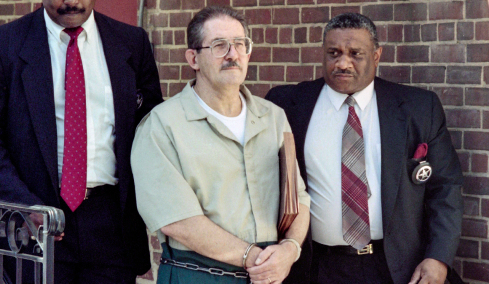 Πώς ο Όλντριτς Έιμς ξεπούλησε τα μυστικά της CIA στην ΕΣΣΔ: Το αλκοόλ, τα χρέη και η προδοσία που σόκαρε τις ΗΠΑ