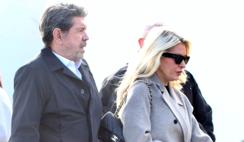 Γιάννης Λάτσιος και Ελένη Μενεγάκη: Μαζί στην κηδεία του Γιώργου Παπαδάκη