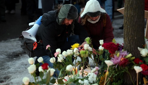 Ρενέ Μάκλιν Γκουντ: Τι ξέρουμε για την 37χρονη που πυροβολήθηκε θανάσιμα στη Μινεάπολη