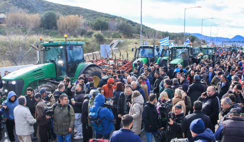 Το παρασκήνιο της πρόσκλησης στους αγρότες για συνάντηση με τον Μητσοτάκη: Τα τηλεφωνήματα και η βαλβίδα εκτόνωσης