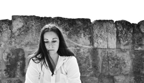 «Όταν αντέδρασα, έφηβη, στην παρενόχληση ενός άντρα, στην αγορά της Ναζαρέτ, εκείνος έβγαλε μαχαίρι»