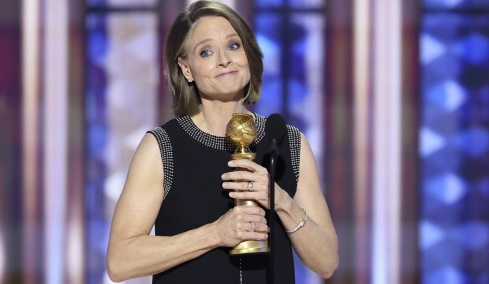 Τζόντι Φόστερ: «Ντρέπομαι που το λέω, αλλά δεν μπορούσα να σταματήσω να κλαίω σε αυτή την ταινία»
