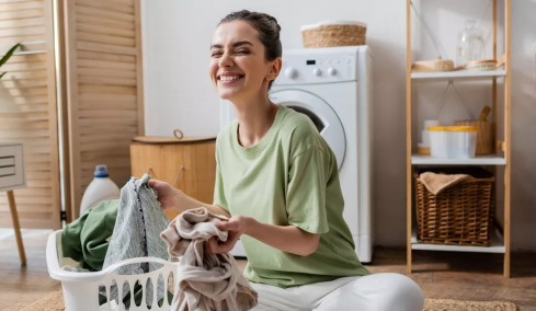 Το κόλπο στο πλυντήριο για καθαρά ρούχα, χωρίς τρίχες – Ειδικά αν έχετε κατοικίδια

