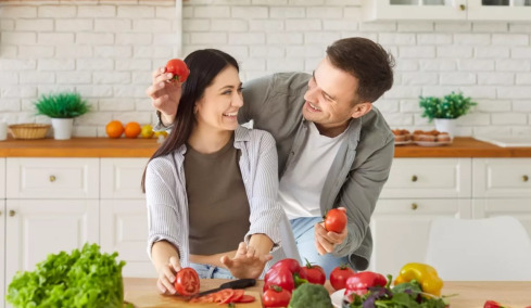 Ρίξτε την κοιλιά με τη «μέθοδο που χορταίνει» – Τι θα τρώτε