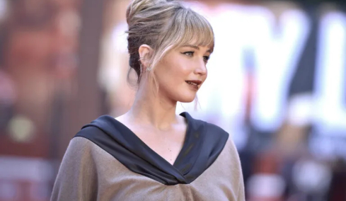 Jennifer Lawrence: Τι αποκάλυψε για τη δύσκολη απόφαση να αποχωριστεί τον σκύλο της μετά τη μητρότητα