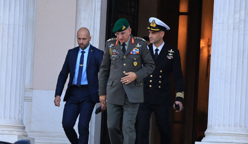 Την παράταση της θητείας των Αρχηγών των Γενικών Επιτελείων Στρατού, Ναυτικού και Αεροπορίας αποφάσισε το ΚΥΣΕΑ