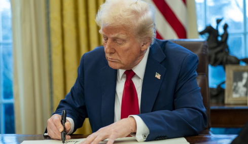 Ο Τραμπ υπέγραψε διάταγμα για την προστασία των εσόδων από το πετρέλαιο της Βενεζουέλας