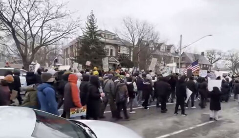  Διαδηλώσεις στη Μινεάπολη και άλλες πόλεις κατά της ICE μετά τον φονικό τραυματισμό της Ρενέ Γκουντ