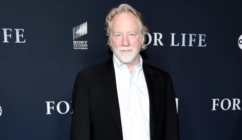 Αντιμέτωπος με 15 χρόνια φυλάκιση ο Τίμοθι Μπάσφιλντ για κατηγορίες σεξουαλικής κακοποίησης ανηλίκων
