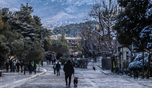 Έκτακτο δελτίο επιδείνωσης καιρού από την ΕΜΥ: Έντονο κύμα ψύχους από το απόγευμα, σε ποιες περιοχές θα χιονίσει