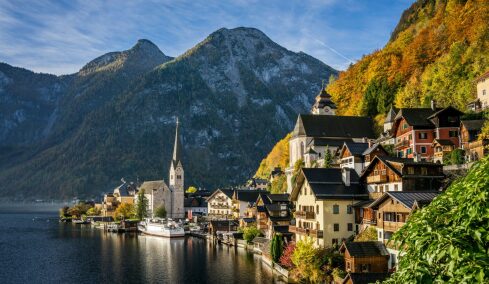 
Hallstatt: Ένα παραλίμνιο χωριό της Αυστρίας με κινηματογραφική ομορφιά