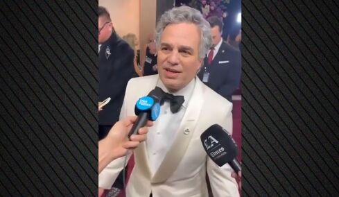 Σφοδρή επίθεση του Ράφαλο στον Τραμπ στις Χρυσές Σφαίρες: Είναι καταδικασμένος βιαστής,  παιδόφιλος και ο χειρότερος άνθρωπος στον κόσμο
