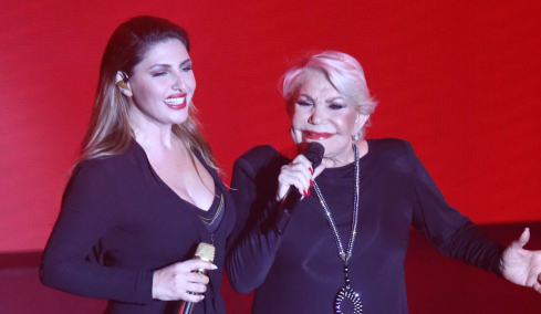 Έλενα Παπαρίζου: Τα δάκρυά μου έπεφταν ποτάμι, ήταν τόσο από τις πιο ωραίες στιγμές που έχω ζήσει, είπε για την περίοδο που συνεργαζόταν με τη Μαρινέλλα