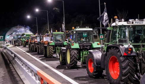 Συνεδριάζει το Συντονιστικό των «σκληρών» μπλόκων της Θεσσαλίας, στον αέρα η κάθοδός τους στην Αθήνα για συνάντηση με Μητσοτάκη