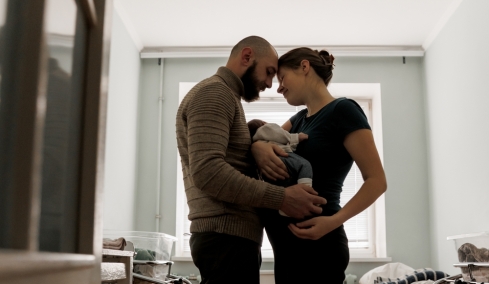 Η σιωπηλή κρίση της υπογεννητικότητας: Γιατί ο κόσμος κάνει λιγότερα παιδιά