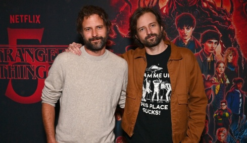 Θαυμαστές του Stranger Things κατηγορούν τους δημιουργούς ότι χρησιμοποίησαν τεχνητή νοημοσύνη στο σενάριο της τελευταίας σεζόν
